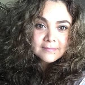 Meet your Posher, Mayra